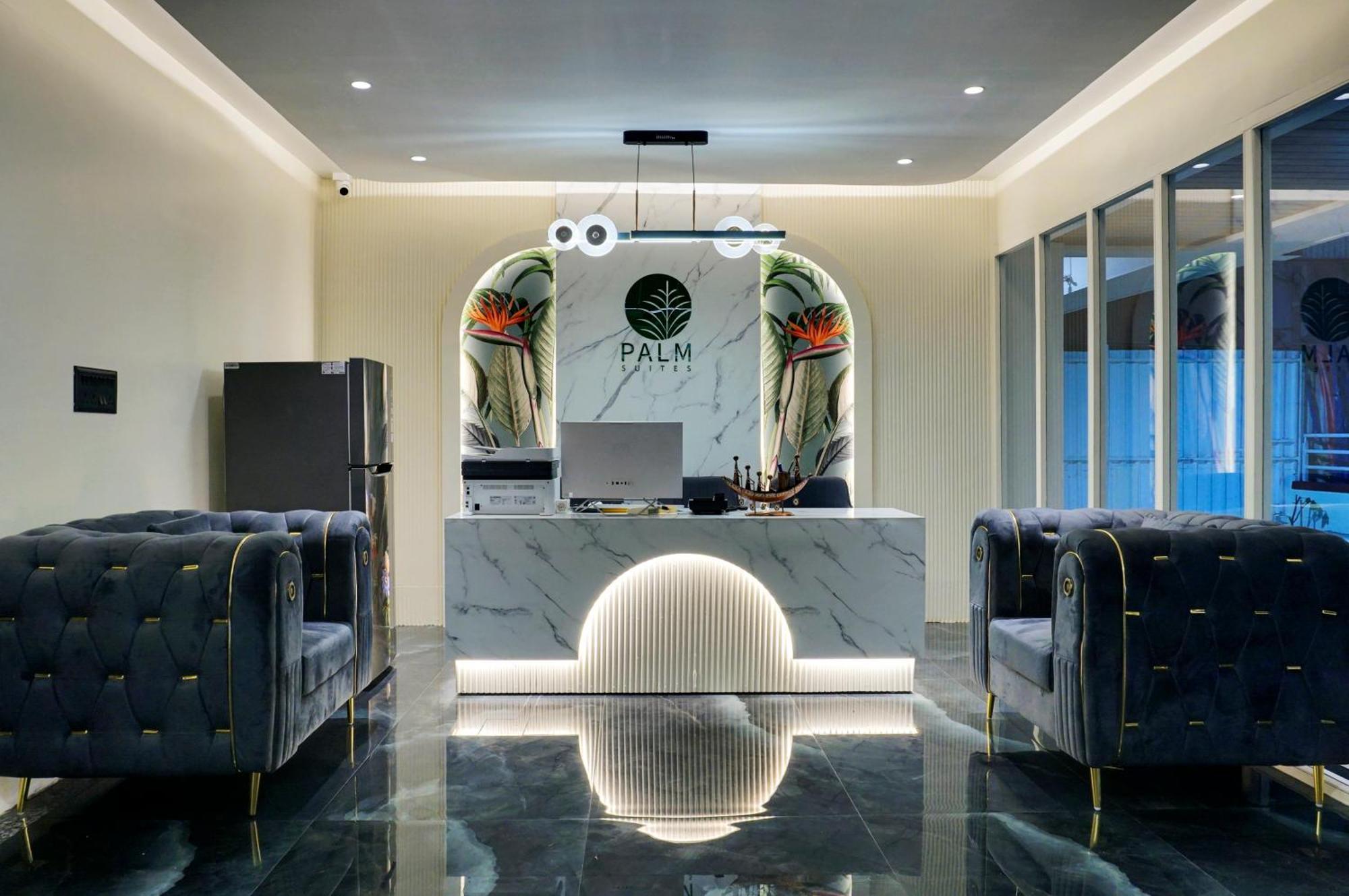 Palm Suites Baner- Indian Nationals Only プネ エクステリア 写真