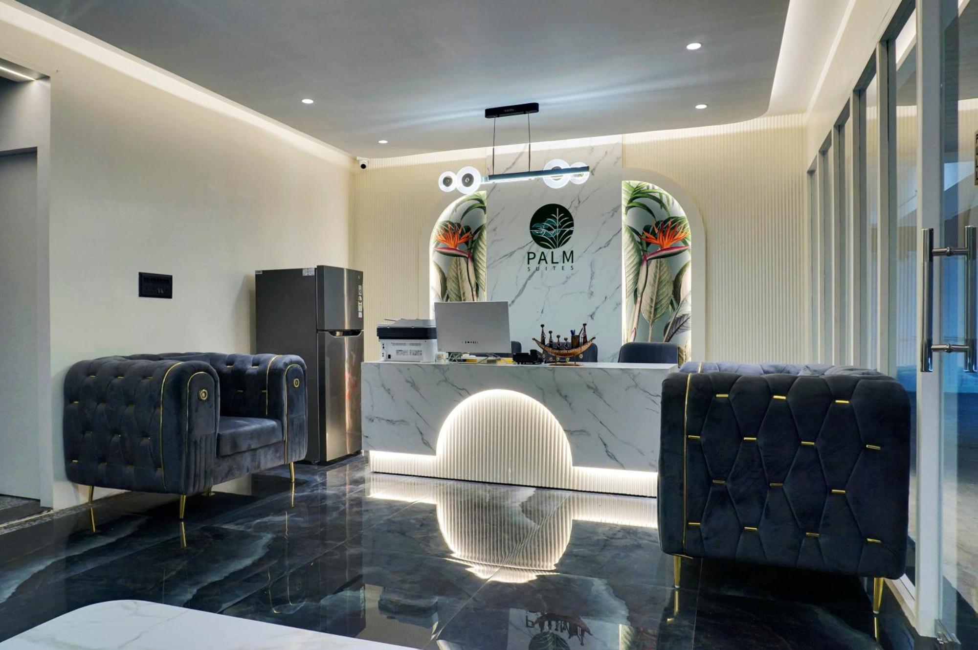 Palm Suites Baner- Indian Nationals Only プネ エクステリア 写真