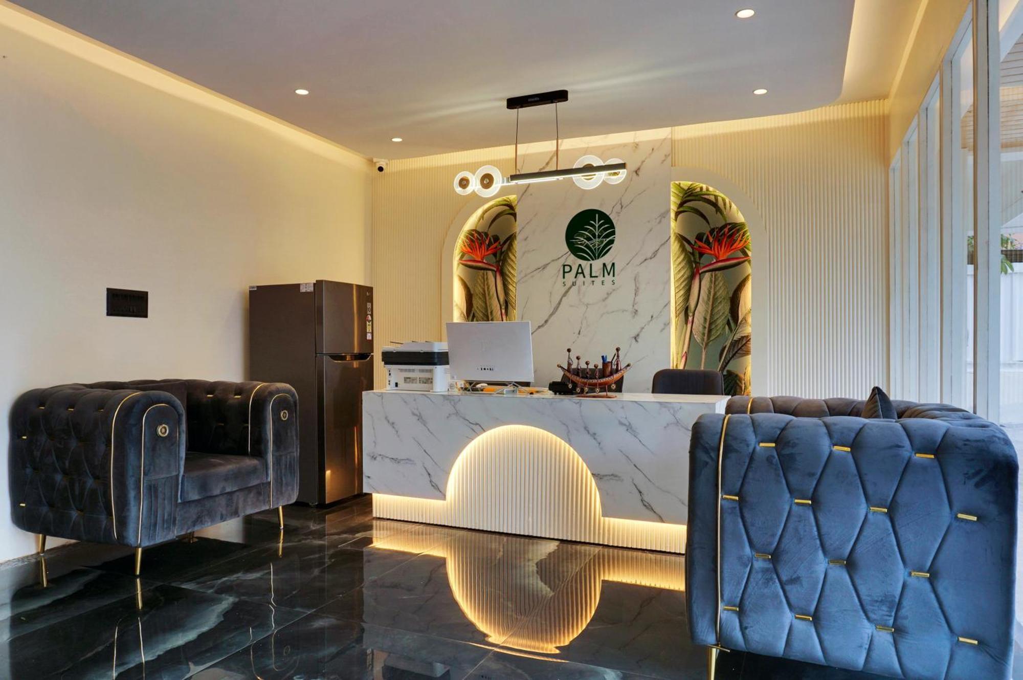 Palm Suites Baner- Indian Nationals Only プネ エクステリア 写真