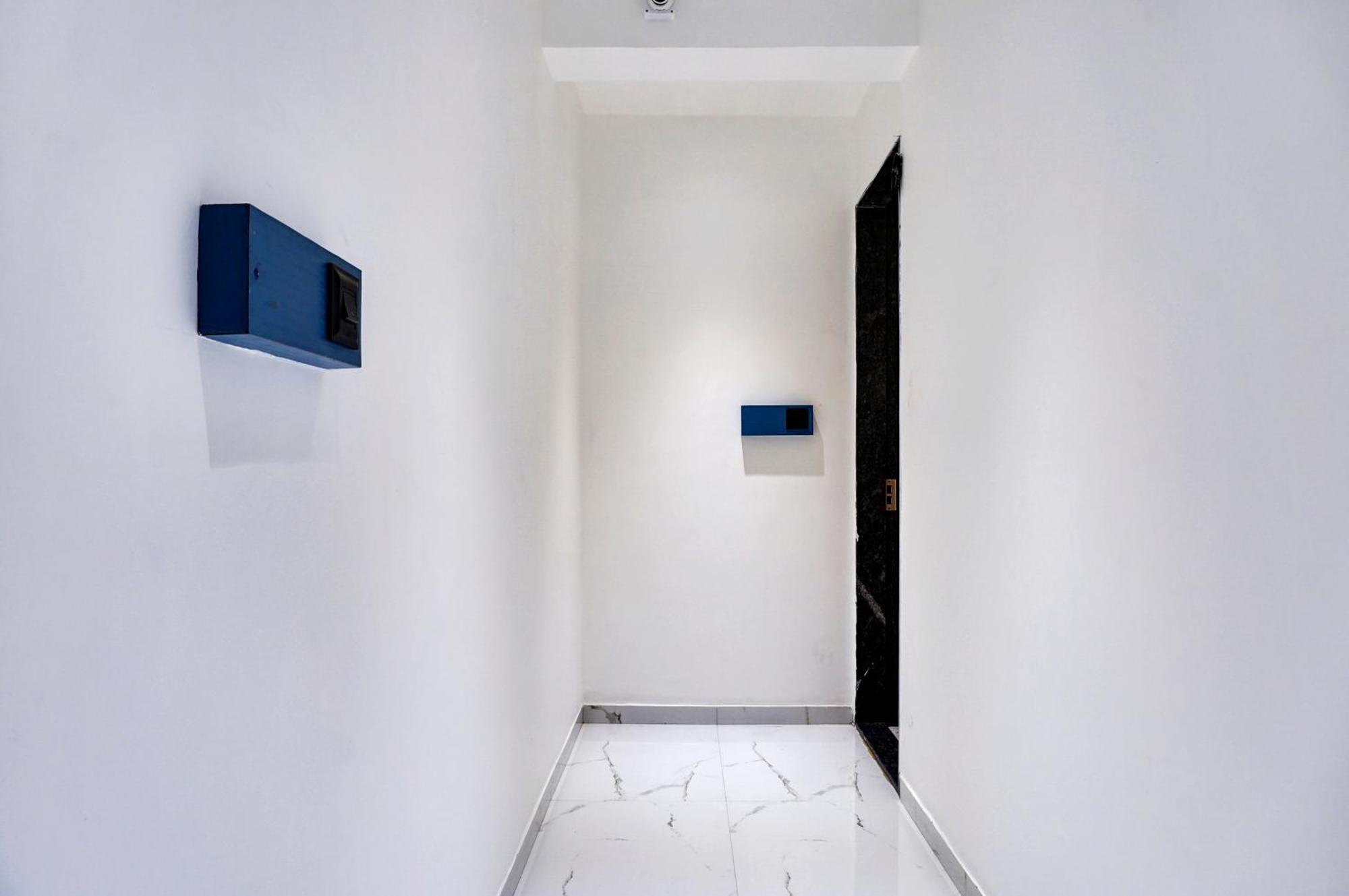 Palm Suites Baner- Indian Nationals Only プネ エクステリア 写真